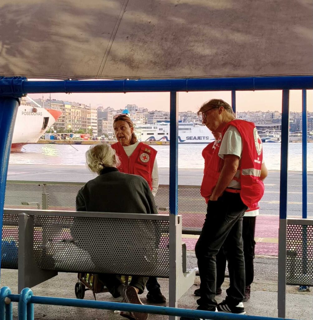 Νυκτερινή δράση καταγραφής και ενεργητικής προσέγγισης αστέγων στον Πειραιά